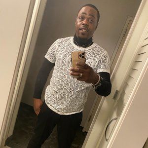 Meet your Posher, Dontae